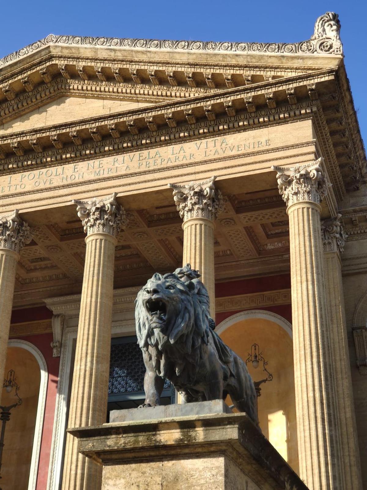Piccola Suite E Dimora Del Teatro Massimo Palermo Exterior photo